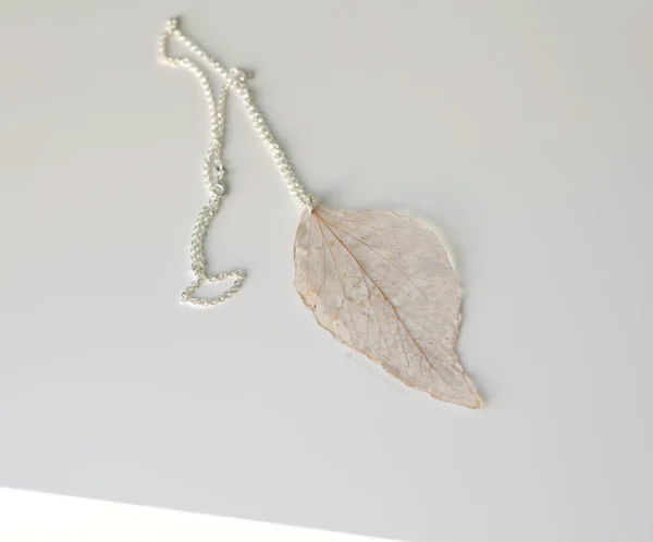 Real Leaf Pendant with Resin Coating and Silver Chain